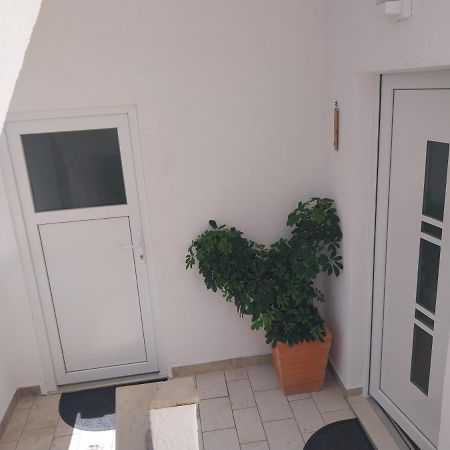 Apartmani Bonavia Jelsa  Exteriör bild