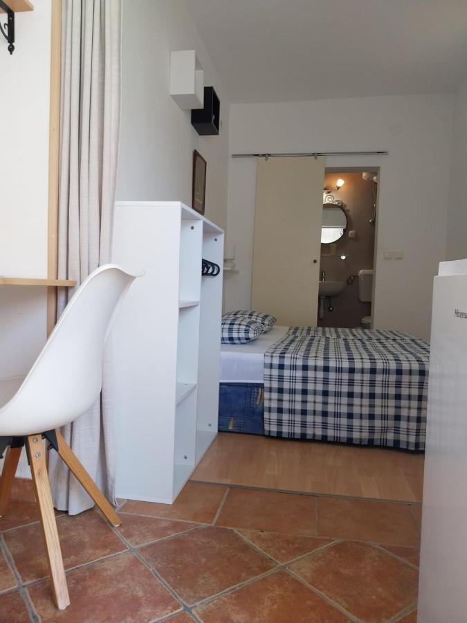 Apartmani Bonavia Jelsa  Exteriör bild